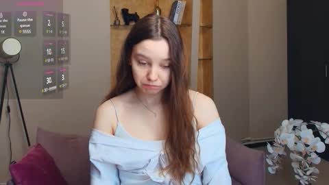 Lollita online show from December 5, 2025, 10:35 am