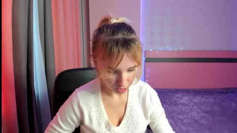 merymidnight online show from December 5, 2025, 7:06 am