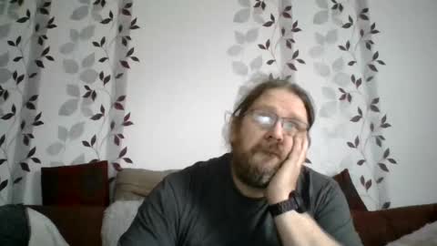 ask me online show from November 9, 2025, 10:57 am