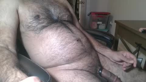 Snapshot of metter26 chatting on December 24, 2024, 2:43 am atx guy online show from December 24, 2024, 2:43 am