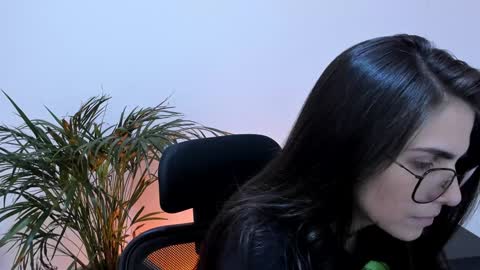 Snapshot of meurief chatting on January 26, 2025, 5:44 pm Meurif online show from January 26, 2025, 5:44 pm