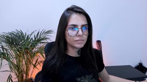 Snapshot of meurief chatting on March 5, 2025, 1:17 pm Meurif online show from March 5, 2025, 1:17 pm