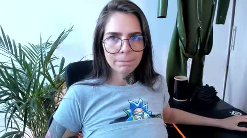 Snapshot of meurief chatting on October 7, 2025, 3:09 pm Meurif online show from October 7, 2025, 3:09 pm