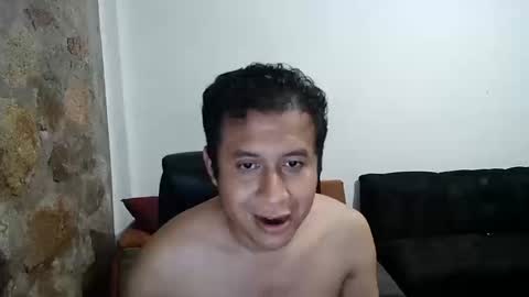 mexatre online show from October 17, 2025, 2:04 am