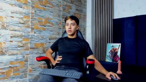 Snapshot of mexwilliams chatting on November 15, 2025, 12:45 pm mexwilliams online show from November 15, 2025, 12:45 pm