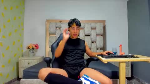 Snapshot of mexwilliams chatting on December 2, 2025, 12:43 pm mexwilliams online show from December 2, 2025, 12:43 pm