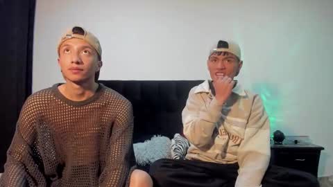 Snapshot of mhatias_ chatting on November 6, 2025, 4:57 am MATHIAS online show from November 6, 2025, 4:57 am