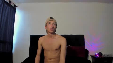 Snapshot of mhatias_ chatting on November 16, 2025, 4:12 pm MATHIAS online show from November 16, 2025, 4:12 pm