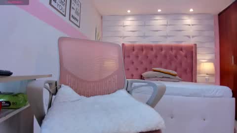 Snapshot of mhellissaw chatting on November 2, 2025, 1:02 pm melissa online show from November 2, 2025, 1:02 pm