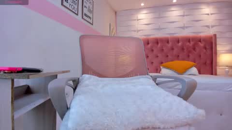 Snapshot of mhellissaw chatting on November 9, 2025, 1:20 pm melissa online show from November 9, 2025, 1:20 pm