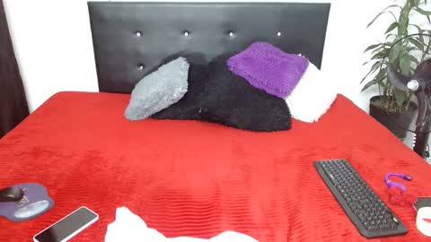 Snapshot of mhia1972 chatting on February 27, 2025, 5:04 pm mhia1972 online show from February 27, 2025, 5:04 pm