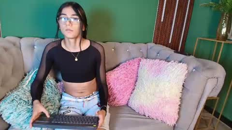 Snapshot of mhia_kate chatting on February 25, 2025, 1:06 pm Mhia Kate online show from February 25, 2025, 1:06 pm