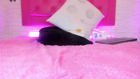 Snapshot of mia__099 chatting on March 7, 2025, 10:54 pm Mia Blonde online show from March 7, 2025, 10:54 pm