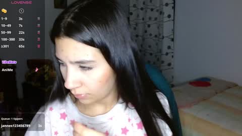 Mia online show from December 7, 2024, 4:20 am