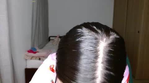 Mia online show from November 27, 2025, 1:29 am