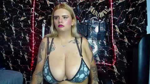 Snapshot of mia_boobs_19 chatting on October 30, 2025, 1:51 am mia Independent model Thanks to everyone for your support online show from October 30, 2025, 1:51 am