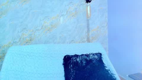 Snapshot of mia_candy_0 chatting on December 2, 2025, 12:10 pm Mia online show from December 2, 2025, 12:10 pm