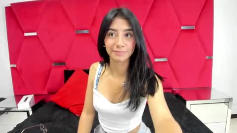 Snapshot of mia_clark18 chatting on October 17, 2025, 8:00 pm mia_clark18 online show from October 17, 2025, 8:00 pm