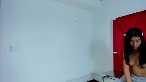 Snapshot of mia_clark18 chatting on November 19, 2025, 8:53 pm mia_clark18 online show from November 19, 2025, 8:53 pm