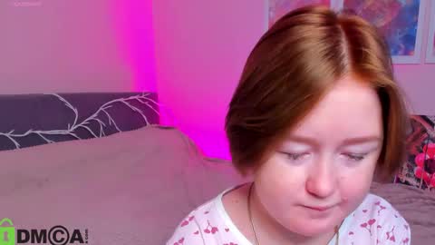 Snapshot of mia_ferd chatting on October 23, 2025, 2:22 am Mia online show from October 23, 2025, 2:22 am