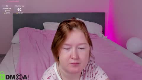 Snapshot of mia_ferd chatting on November 15, 2025, 3:15 am Mia online show from November 15, 2025, 3:15 am