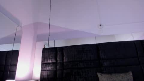 Snapshot of mia_garcia2 chatting on January 31, 2025, 3:41 am MIA online show from January 31, 2025, 3:41 am