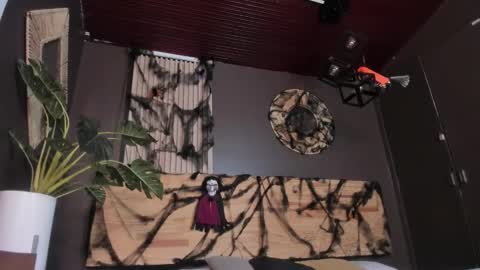 Snapshot of mia_jagger chatting on October 30, 2025, 11:22 am Val online show from October 30, 2025, 11:22 am