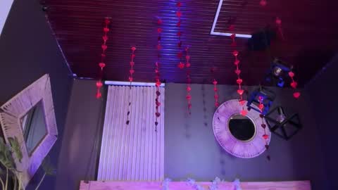 Snapshot of mia_jagger chatting on December 14, 2025, 11:48 am Val online show from December 14, 2025, 11:48 am