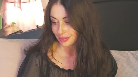 Snapshot of mia_lovi chatting on October 22, 2025, 8:52 pm mia_lovi online show from October 22, 2025, 8:52 pm