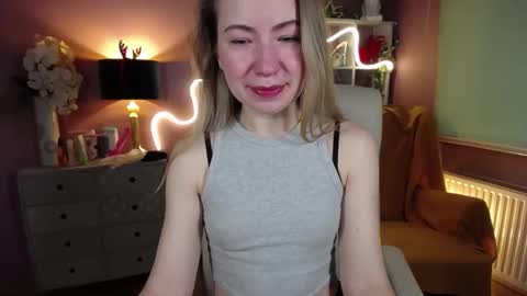 Snapshot of mia_luxx92 chatting on January 6, 2025, 8:14 am Mia online show from January 6, 2025, 8:14 am