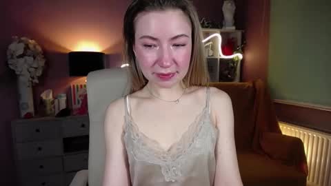 Snapshot of mia_luxx92 chatting on January 25, 2025, 7:49 am Mia online show from January 25, 2025, 7:49 am