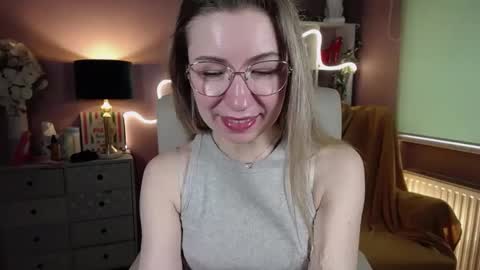 Snapshot of mia_luxx92 chatting on February 3, 2025, 10:47 am Mia online show from February 3, 2025, 10:47 am