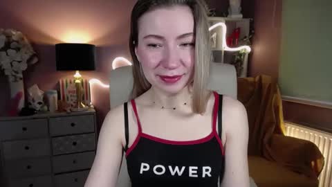 Snapshot of mia_luxx92 chatting on February 6, 2025, 7:35 am Mia online show from February 6, 2025, 7:35 am