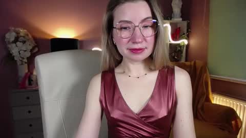 Snapshot of mia_luxx92 chatting on February 7, 2025, 8:01 am Mia online show from February 7, 2025, 8:01 am
