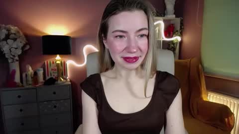 Snapshot of mia_luxx92 chatting on February 16, 2025, 7:37 am Mia online show from February 16, 2025, 7:37 am