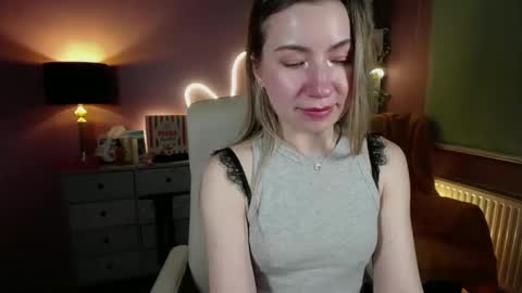 Snapshot of mia_luxx92 chatting on March 2, 2025, 8:18 pm Mia online show from March 2, 2025, 8:18 pm