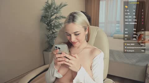 Snapshot of mia_milagros chatting on January 28, 2025, 11:49 am mia_milagros online show from January 28, 2025, 11:49 am