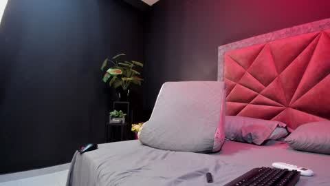 MIA  online show from January 16, 2025, 10:12 pm