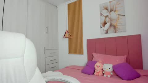 Mia Nevaeh - follow me online show from January 9, 2025, 9:05 pm