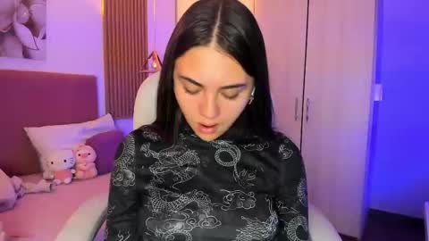 Mia Nevaeh - follow me online show from November 10, 2025, 9:14 pm