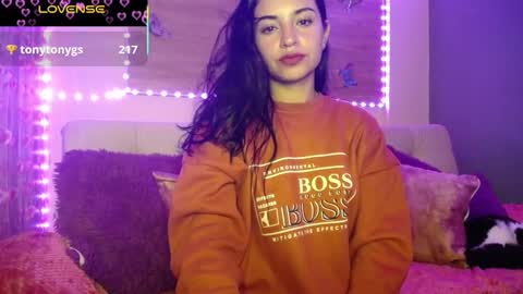 Snapshot of mia_petitebaby chatting on March 9, 2025, 2:18 am Ma online show from March 9, 2025, 2:18 am