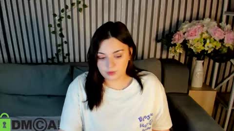 Snapshot of mia_r0ss chatting on November 5, 2025, 1:16 am Mia online show from November 5, 2025, 1:16 am