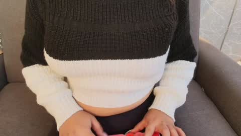 Snapshot of mia_roux13 chatting on December 29, 2024, 7:22 pm Mia Roux online show from December 29, 2024, 7:22 pm