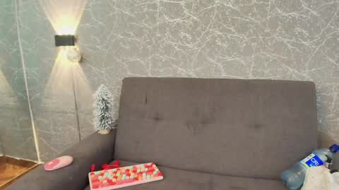 Snapshot of mia_roux13 chatting on December 30, 2024, 7:11 pm Mia Roux online show from December 30, 2024, 7:11 pm