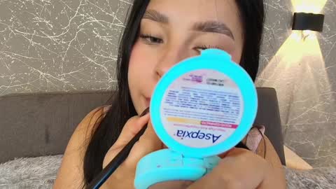 Snapshot of mia_roux13 chatting on January 17, 2025, 12:53 am Mia Roux online show from January 17, 2025, 12:53 am