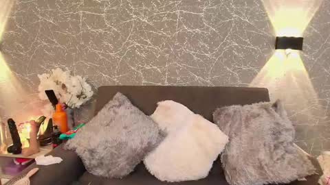 Snapshot of mia_roux13 chatting on February 9, 2025, 9:49 pm Mia Roux online show from February 9, 2025, 9:49 pm