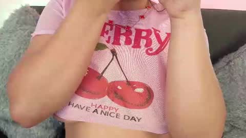 Snapshot of mia_roux13 chatting on October 3, 2025, 7:11 pm Mia Roux online show from October 3, 2025, 7:11 pm