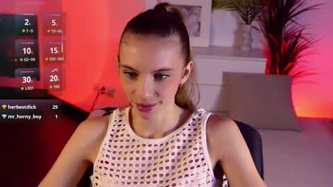 Mia online show from December 5, 2025, 6:33 am