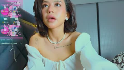 Mia online show from February 6, 2025, 12:59 pm