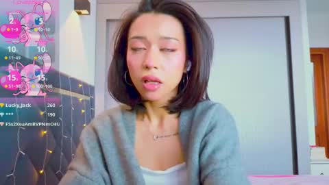 Mia online show from March 3, 2025, 6:48 am